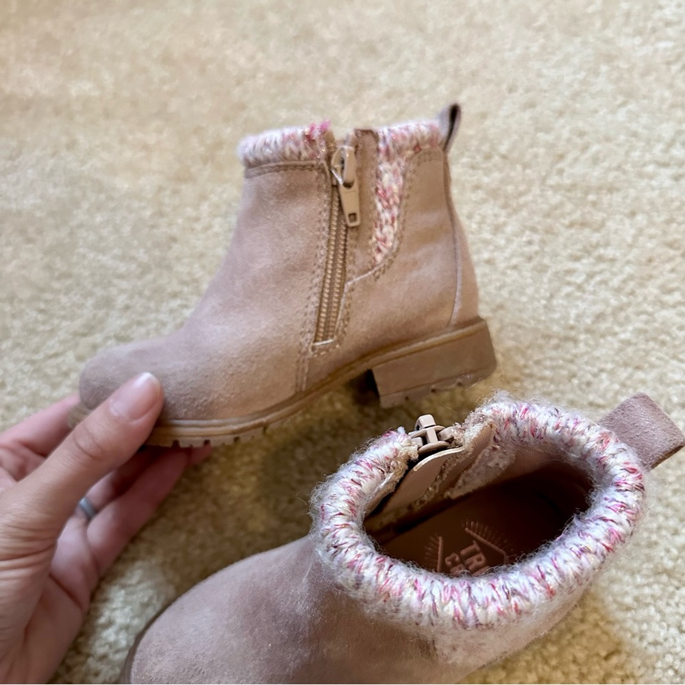 True Craft Knit Booties - Picture 7 of 9